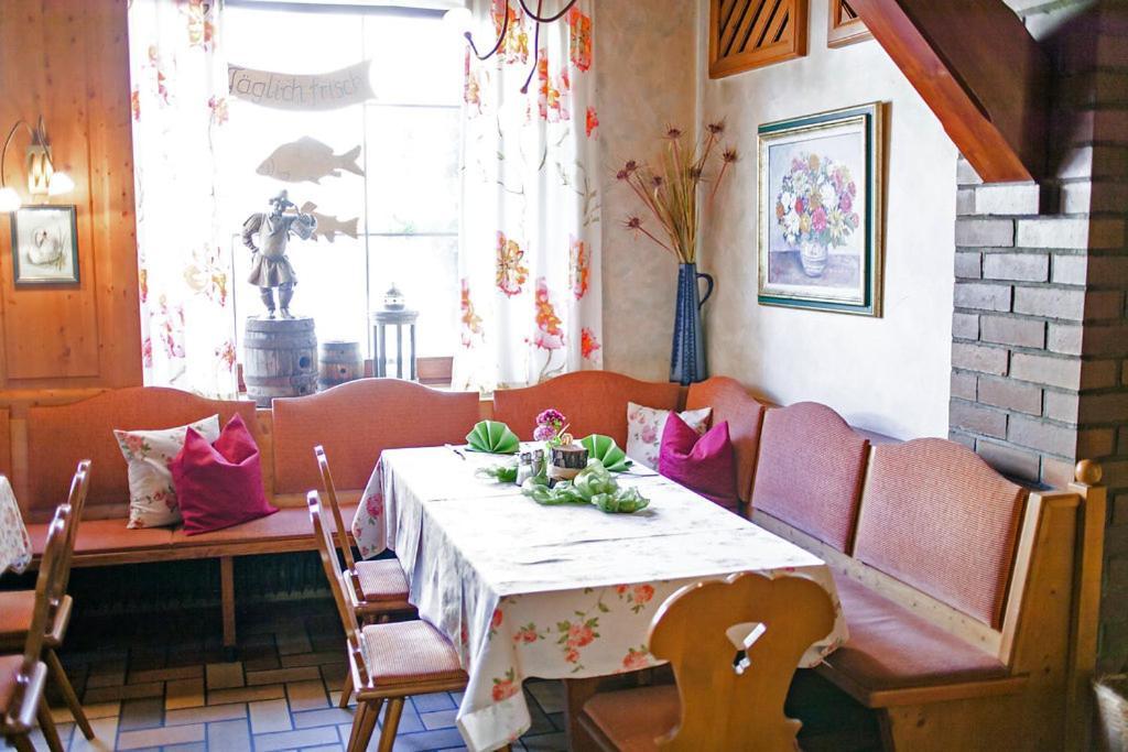 Hotel Brauereigasthof Schwanenbraeu Эберманнштадт Экстерьер фото